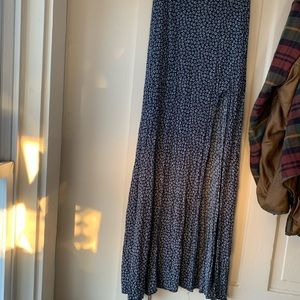 Brandy Melville one size fits all soft front slit skirt navy blue w flowers